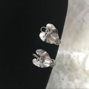 Vintage Sliver leaf Screw Back earrings